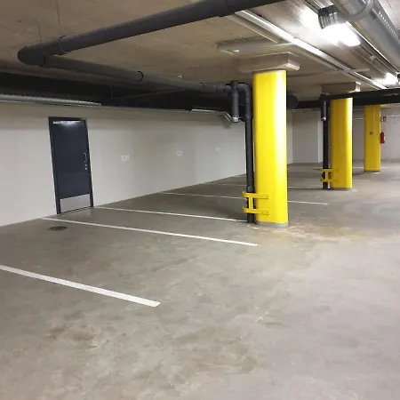 Апартаменты 32m2 & Own Parking Place Indoors *