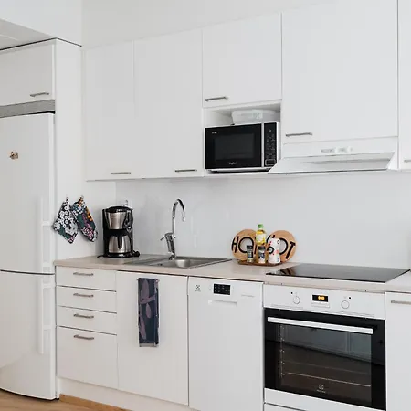 32m2 & Own Parking Place Indoors Апартаменты Турку